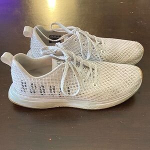 Womans Nobull, White Size 9. No insoles. In pretty good condition.